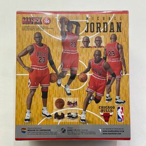 【未開封品】MAFEX No.100 マイケル ジョーダン メディコム・トイ マフェックス MICHAEL JORDANの画像3