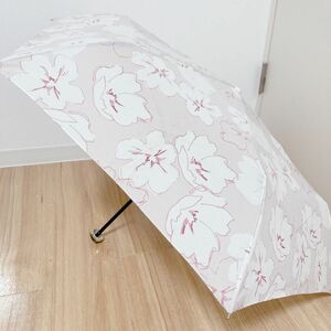 wpc.　傘　日傘　折りたたみ傘　ピンク　花柄　フラワー　軽量　雨傘　晴雨兼用　白　ホワイト