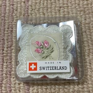 スイス 海外土産 香袋 刺繍 ピンク パルファー 固形香水 ヨーロッパ 