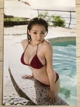 篠崎愛【厚手ラミネート加工】写真集 切り抜き ロリ巨乳 グラビアアイドル A4 7ページ YC1010_画像2