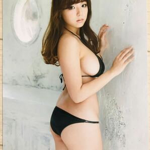 篠崎愛【厚手ラミネート加工】写真集 切り抜き ロリ巨乳 グラビアアイドル A4 8ページ YC1016の画像4