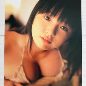 篠崎愛 17歳 女子高生【厚手ラミネート加工】写真集 切り抜き ロリ巨乳 JKグラビア A4 8ページ RA6406の画像1