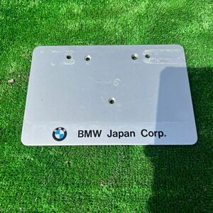 か　BMW ナンバープレートホルダー