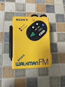 SONY WALKMAN SPORTS WM-F5 昭和レトロ　初代アウトドアモデル