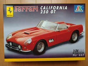 イタレリ　1/24　フェラーリ　カリフォルニア　250　GT　【未組立】