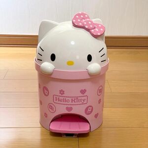 Hello kitty ハローキティ　サンリオ　ミニダストボックス　ゴミ箱