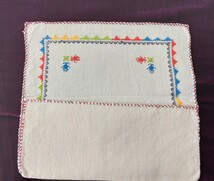 フランス　骨董市　ブロカント　麻生地にカラフルに施した手刺繍　カトラリー（小物入れ）_画像3