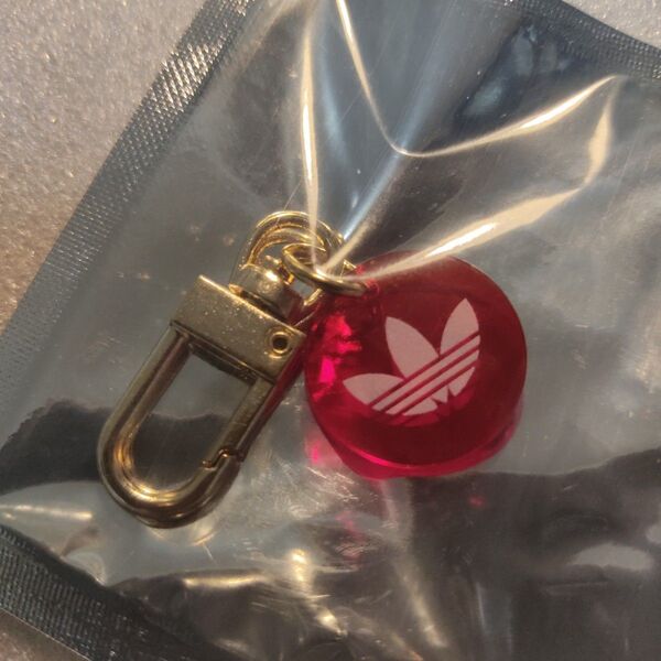 アディダスadidasシューチャームレッド
