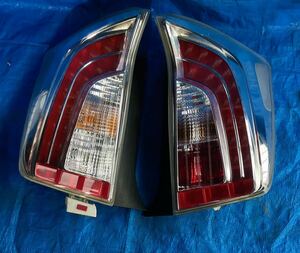  condition excellent!! ZVW30 Prius latter term original LED tail light set left right 47-55( for searching ) ZVW35 head light 