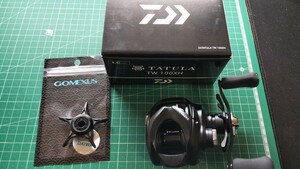 ほぼ新品 24 ダイワ タトゥーラ TW 100XH 右ハンドル 