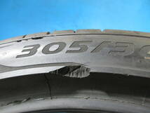 ※欠損 2020年製 ピレリタイヤ ピーゼロ PIRELLI PZERO 305/30ZR20(99Y) 2本Set №07836F 室内保管 中古 夏タイヤ オンロードタイヤ_画像5