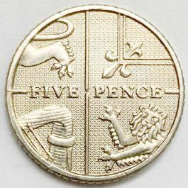 海外コイン　イギリス　5ペンス　2008年　国章　盾　シールド　エリザベス2世