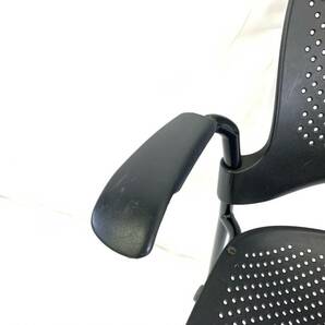 【米軍放出品】HermanMiller/ハーマンミラー WC410P 肘付きケイパーチェア キャスター付き ミーティングチェア 椅子 イス (220)XD16KK-2#24の画像8