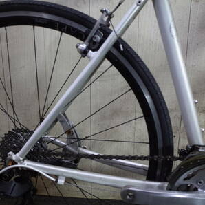 人気良品！GIANT ESCAPE R3 700C アルミ 24速 500mm GREY クロスバイクの画像9