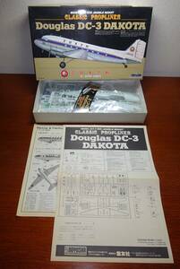 童友社　1/100　「ダグラス　DC-3　ダコタ・全日本空輸」　未組立品