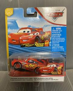 カーズ マテル MATTEL LIGHTNING McQUEEN WITH SIGN 2020 ライトニング マックィーン　チーム ラスティーズ　FUNNKY FLASHBACKS ミニカー