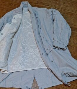 新品 グレー系 中綿入り白色アウター付き（別々に着用可）コート 