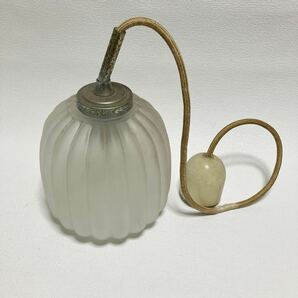 c252 80 昭和レトロ 照明器具 ペンダントライト 硝子 ランプシェード アンティーク サビ 汚れ有り 電気 灯 リビング キッチン ガラスの画像1