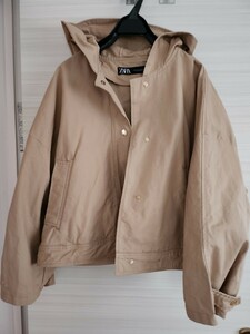 ZARA　フード　ジャケット　サイズM　美品