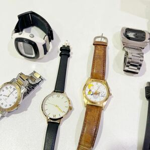 【まとめ売り】 ブランド時計 腕時計 色々 まとめて 大量 カシオ ダニエルウェリントン その他 80サイズ（422）の画像4