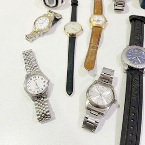 【まとめ売り】 ブランド時計 腕時計 色々 まとめて 大量 カシオ ダニエルウェリントン その他 80サイズ（422）の画像2