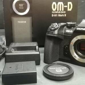 【動作品♪】OLYMPUS オリンパス OM-D E-M1 Mark Ⅲ ボディ 2037万画素 ミラーレス 一眼 カメラの画像1