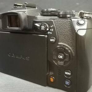 【良品♪】OLYMPUS オリンパス OM-D E-M1 Mark Ⅱ ボディ 2037万画素 ミラーレス 一眼 カメラ/動作品の画像4