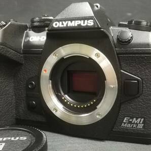 【美品♪】OLYMPUS オリンパス OM-D E-M1 Mark Ⅲ ボディ 2037万画素 ミラーレス 一眼 カメラ/動作品の画像2