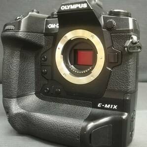 【動作品♪】OLYMPUS オリンパス OM-D E-M1X ボディ 2037万画素 ミラーレス 一眼 カメラの画像2