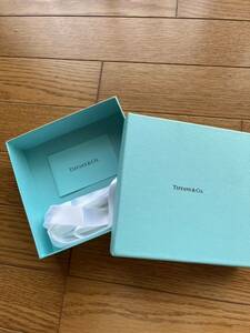 ティファニー　ボックス　リボン　ギフト箱空箱 TIFFANY