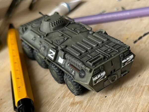 【輸入品】　ロシア　BTR-80 1/72 塗装済み完成品　特別軍事作戦