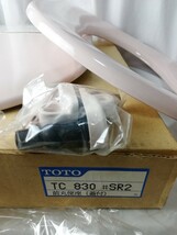 未使用 TOTO TC830＃SR2 前丸便座（蓋付き）パステルピンク トイレ_画像2