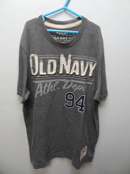 全国送料無料 オールドネービー OLD NAVY メンズ プリント＆ロゴワッペン チャコールグレー色 半袖Tシャツ サイズ XXS