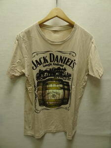 全国送料無料 USA アメリカ古着 ジャックダニエル JACK DANIEL'S テネシーウィスキーメンズ ベージュ色 半袖Tシャツ たぶんMサイズ