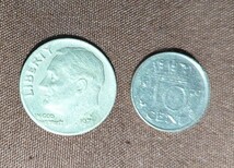 中古 色々 硬貨 古銭 外国コイン アンティーク レトロ 昭和 35枚 香港 LIBERTY BANK INDONESIA Singapore _画像8