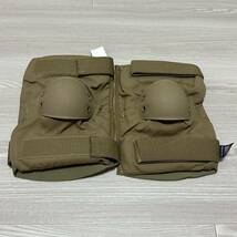 沖縄 米軍放出品 MARINE ELBOW PAD 肘当て ミリタリー コヨーテ MEDIUM (管理番号H113)_画像1