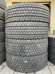 X4871　送料無料☆深溝スタッドレス　DUNLOP ダンロップ DECTES ECORUT SP088　245/70R19.5 136/134J　4本価格　2022年製