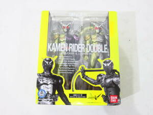 s3273k [送料950円]【中古】 S.H.Figuarts 仮面ライダーW ルナジョーカー＆ルナメタル [061-240411]