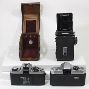 シャッター動く Minolta XG-EとPETRI V6 ボディ、WAGOFLEX（ZUIKO付き） ジャンク３台 E121の画像2