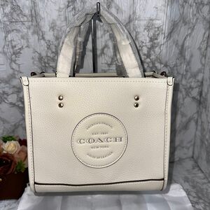 新品★COACH デンプシー トート 22 ウィズ コーチ パッチC5268