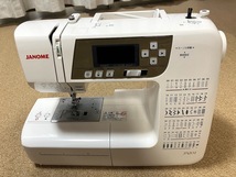 【美品】 JANOME JN831 コンピューターミシン 2023購入 ジャノメ フットコントローラー ワイドテーブル 808型 送料無料_画像3