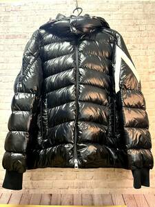 【美品】MONCLER　モンクレール　Corydale H20911A00101 68950 モンクレール コーリーデール ダウンジャケット ワッペン ブラック サイズ1