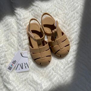 zara zarakids ザラ　ザラキッズ　サンダル　シューズ　新品未使用