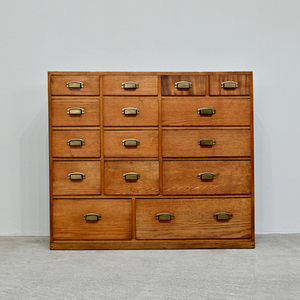  Showa era the first period antique chestnut natural wood old japanese 15 cup. drawer shelves / storage adjustment chest ke bin to marks lie old tool antique store furniture retro 