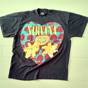 ［ L ］「 NIRVANA Heart Shaped Box ニルヴァーナ kurt cobain カートコバーン バンド ビンテージスタイル プリントTシャツ(*BIO) 」新品の画像2