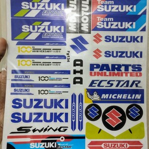 防水反射 Suzuki スズキ /  バイクステッカー / ヘルメットステッカー  デカール 31x25 センチの画像1