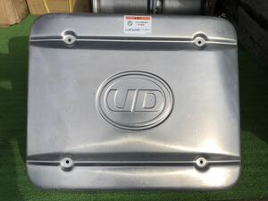 中古 UDトラックス クオン 純正 アルミマフラーカバー/マフラーヒートインシュレーター　744-10-0