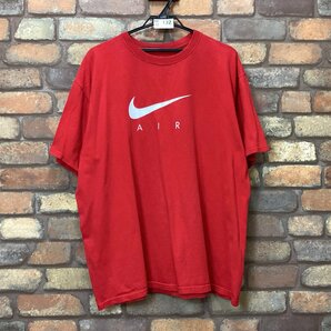 ME12-132★USA買付品★【NIKE ナイキ】SWOOSH フロントロゴ プリントTシャツ【メンズ XL】レッド スポーツ アメカジ ストリート 古着の画像2