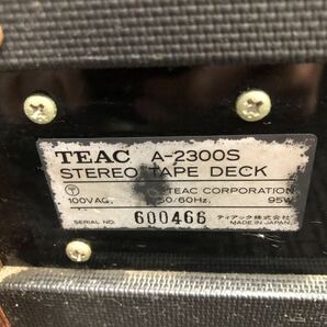 【現状品】4-23 TEAC ティアック オープンリールデッキ A-2300S メタルリール付き RE-711 ケーブル付き 通電確認済み オーディオ機器 の画像7