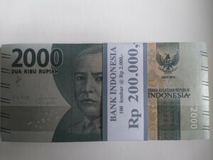  BankIndonesia インドネシア紙幣 Rp 連番 ピン札 インドネシア 通貨 帯付き Rp2,000札 総額 Rp200,000 中央銀行 100枚 インドネシアルピア